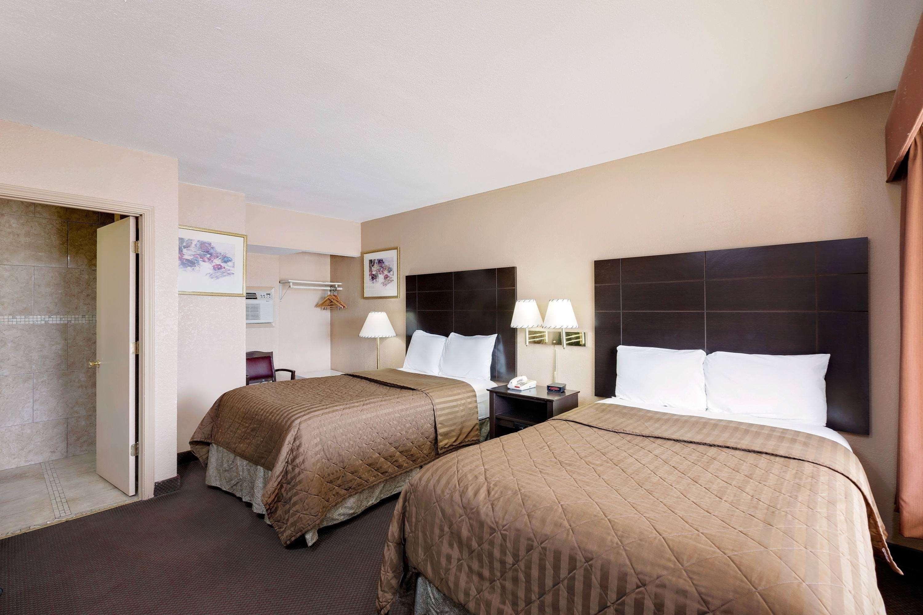 Travelodge By Wyndham Ozona Exterior photo